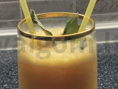 Mandarinų limonadas pagrindine nuotrauka