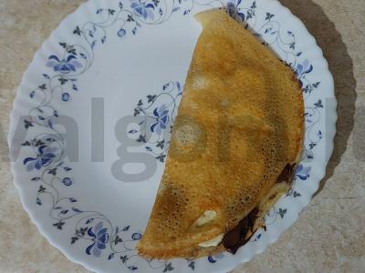 Blynai su šokoladiniu kremu ir bananais Žingsnis 3