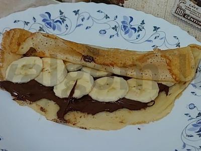 Blynai su šokoladiniu kremu ir bananais pagrindine nuotrauka