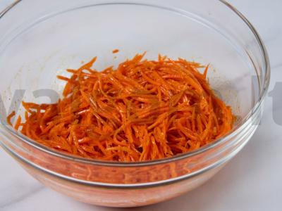 Skani korėjietiška morkų salota Žingsnis 6