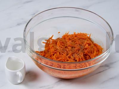 Skani korėjietiška morkų salota Žingsnis 7