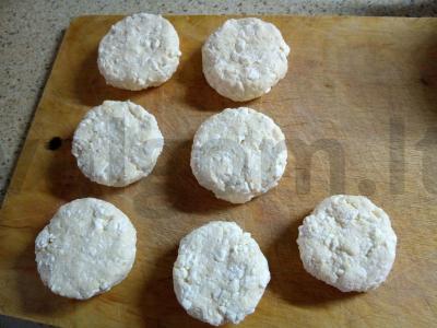 Sūrio blynai su varškės sūriu ant sviesto Žingsnis 4