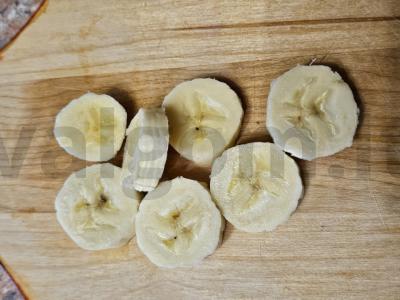 Baltymų kokteilis su bananais ir mėlynėmis Žingsnis 1