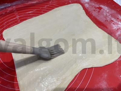 Minkščiausi cinamoniniai bandelės Žingsnis 10