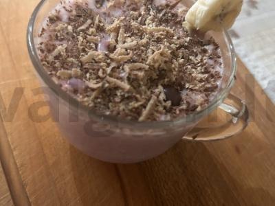 Pieno kokteilis-smuzi su bananais ir braškėmis Žingsnis 5