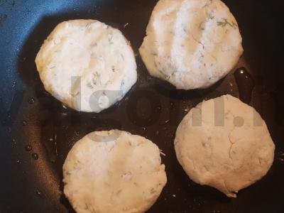 Varškėčiai su sūriu ir krapais Žingsnis 6