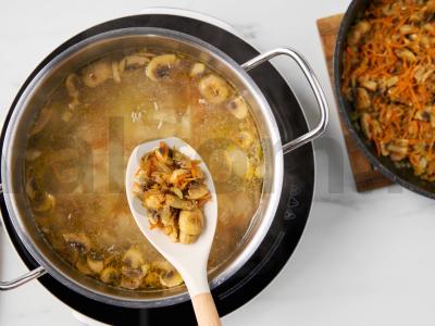 Sūrio sriuba su vištiena ir grybais Žingsnis 9