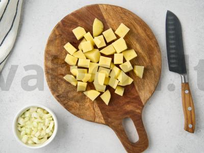 Špinatų sriuba su grietinėlėmis Žingsnis 1