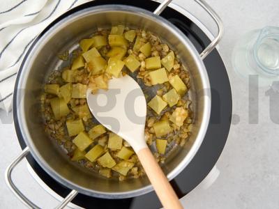 Špinatų sriuba su grietinėlėmis Žingsnis 4