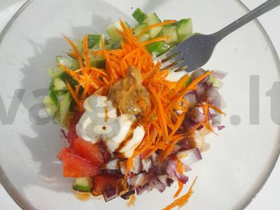 Salotas „Lengvumas“ su korėjietiška morkyte Žingsnis 4