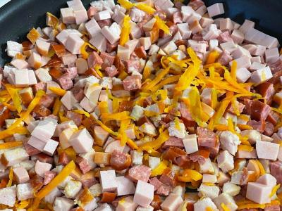 Sultinys su pomidorų pasta ir marinuotais agurkais Žingsnis 4