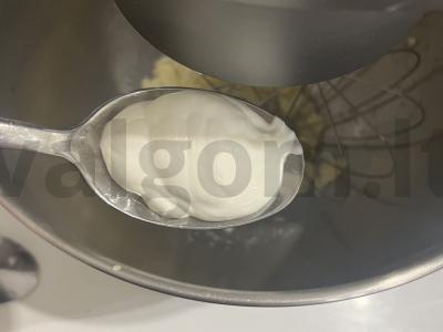 Sūrio pyragėliai „Rojinė malonė“ su varške ir cukraus pudra Žingsnis 5