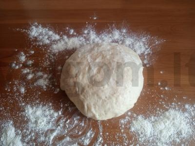 Šanėškiai su dešrelėmis ir majonezu. Žingsnis 1