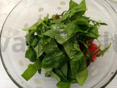 Salotas su žalumynais ir daržovėmis Žingsnis 6