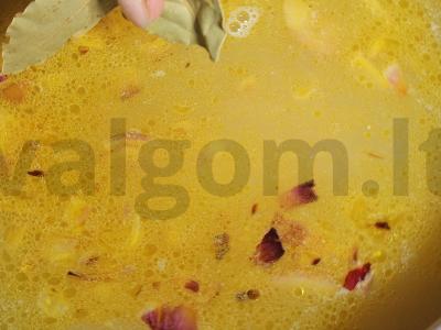 Lašišų ir konservuotų rožių žuvų sriuba Žingsnis 8