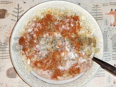 Patingėti kopūstai su kiauliena ir prancūziška garstyčia Žingsnis 3