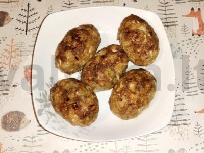 Patingėti kopūstai su kiauliena ir prancūziška garstyčia pagrindine nuotrauka