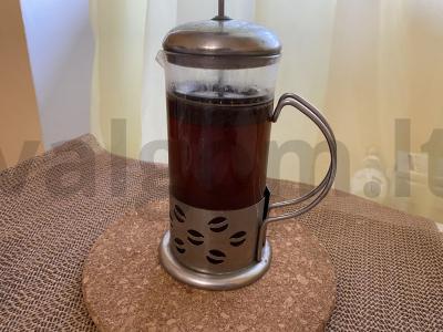 Kava užvirta arbatinuke su ledais ir muskato riešutu Žingsnis 2