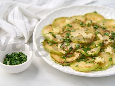 Kepti cukinijos be miltų Žingsnis 5