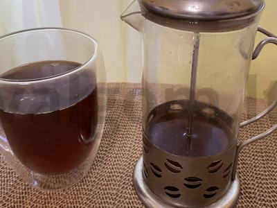 Kava užvirta arbatinuke su ledais ir muskato riešutu Žingsnis 3