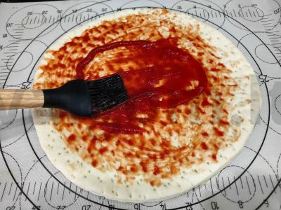 Pica „Svečių ant slenksčio“ iš dešros su pomidorais Žingsnis 1