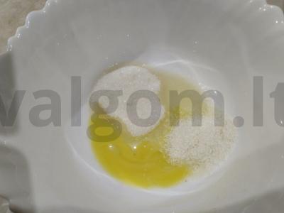 Purūs bandelės iš minkšto varškės su kokosų drožlėmis Žingsnis 1