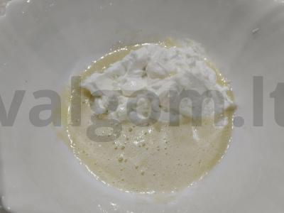 Purūs bandelės iš minkšto varškės su kokosų drožlėmis Žingsnis 2