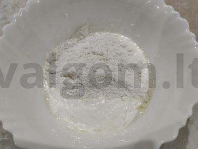 Purūs bandelės iš minkšto varškės su kokosų drožlėmis Žingsnis 3