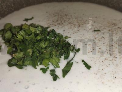 Lengvas salotas su vištienos filė ir salierų lapais Žingsnis 2