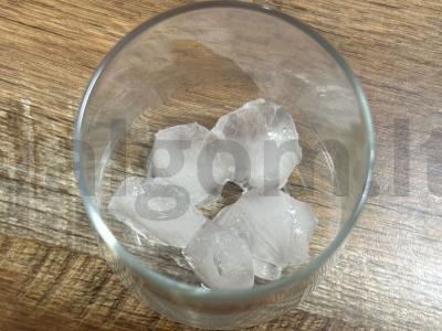 Vyrų kokteilis „Sraigtas“ Žingsnis 1