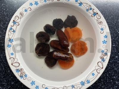 Šokoladiniai saldainiai su džiovintais vaisiais arbatai Žingsnis 1