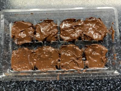 Šokoladiniai saldainiai su džiovintais vaisiais arbatai Žingsnis 6