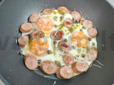 Kiaušinienė su kaparėliais ir parmezanu Žingsnis 4