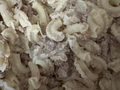 Makaronai su mėsa pagrindine nuotrauka