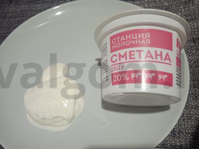 Troškinti vištienos širdelės su daržovėmis ir grietine Žingsnis 5