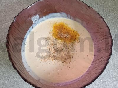 Kalakutų pečių marinatas raugintame piene ir kepti su bulvėmis Žingsnis 2