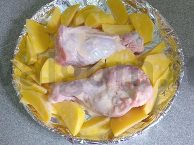 Kalakutų pečių marinatas raugintame piene ir kepti su bulvėmis Žingsnis 6