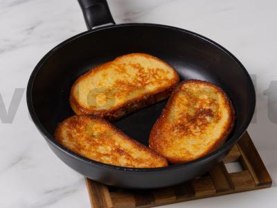 Saldžios skrudintos duonos riekelės pusryčiams Žingsnis 4