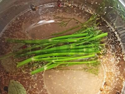 Marinuoti pievagrybiai su morkomis Žingsnis 7