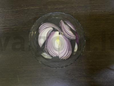 Daržovių salotas su raudonaisiais pupelėmis ir fetos sūriu Žingsnis 3