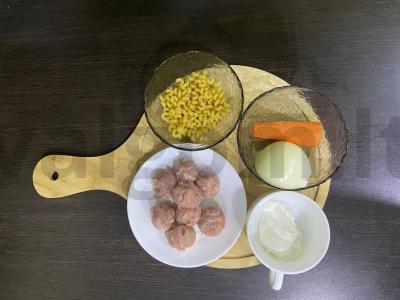 Vištienos kotletai su makaronais, kepti orkaitėje Žingsnis 1