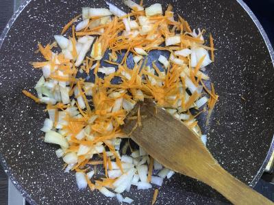 Vištienos kotletai su makaronais, kepti orkaitėje Žingsnis 3