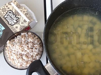 Marinuotų agurkų sriuba su perliniu miežiu vištienos sultinyje Žingsnis 6