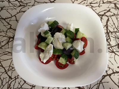 Salotas „Šviežumas“ su švelniu kreminiu sūriu Žingsnis 3