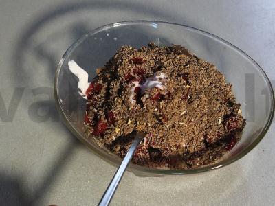 Įdaras blynams iš varškės, vyšnių ir šokolado Žingsnis 4