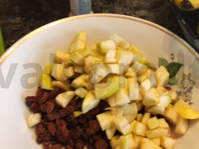 Obuolių ir razinų pyragėliai Žingsnis 1