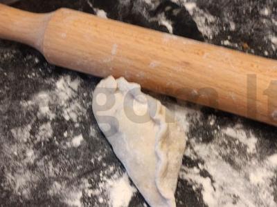 Obuolių ir razinų pyragėliai Žingsnis 3