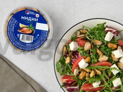 Salotos su midijomis, greipfrutu ir brynza Žingsnis 4