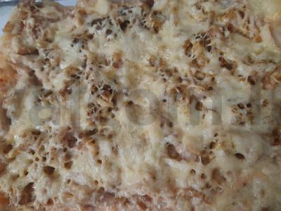 Pica su rūkytomis mėsos ir sūriu Žingsnis 6