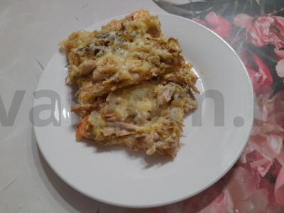 Pica su rūkytomis mėsos ir sūriu pagrindine nuotrauka